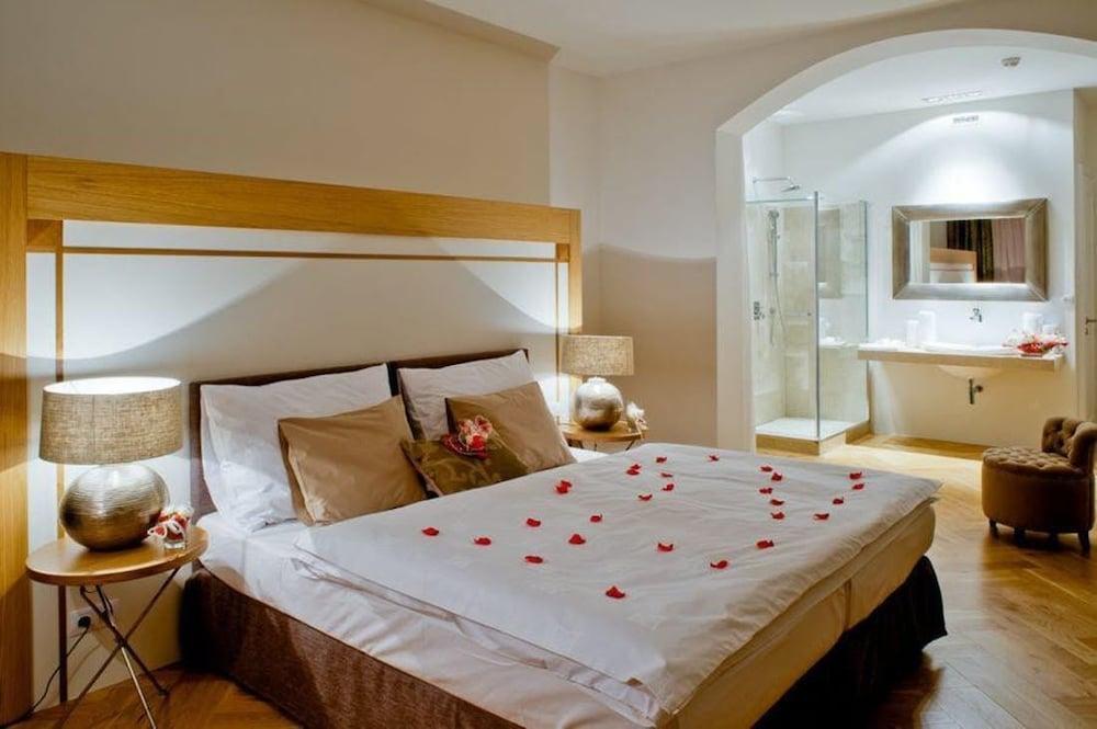 Jungmann Hotel Прага Екстериор снимка