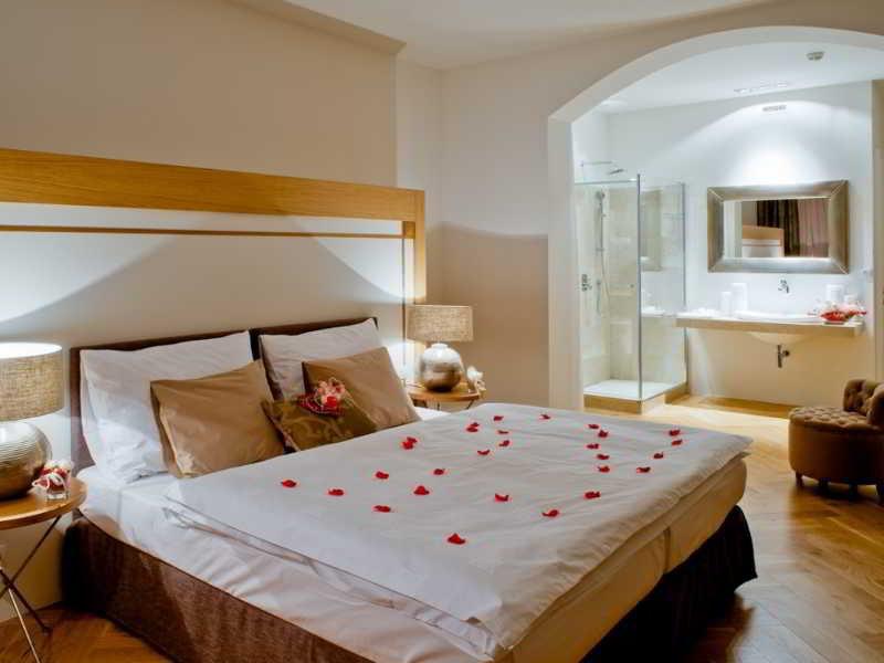 Jungmann Hotel Прага Екстериор снимка