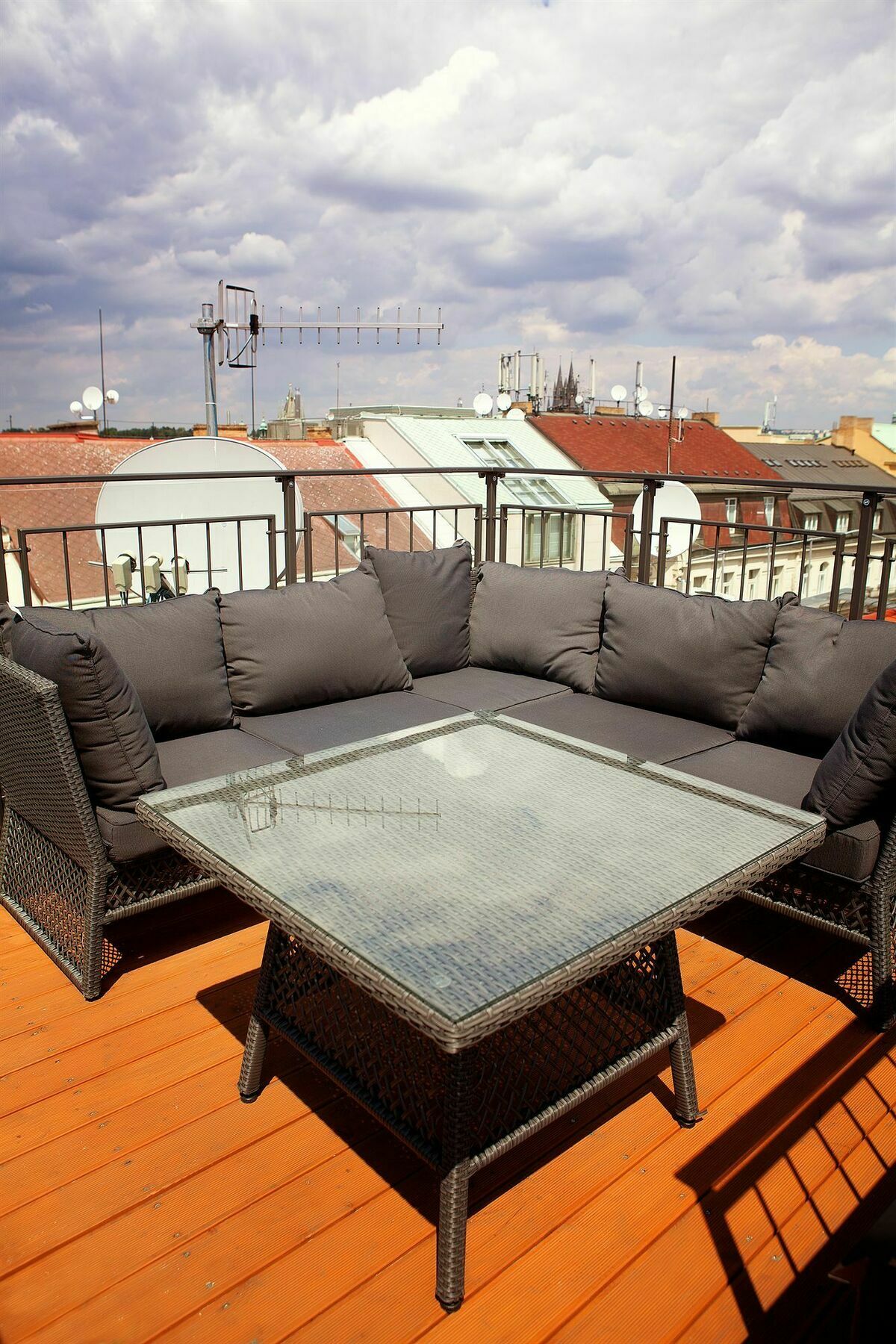 Jungmann Hotel Прага Екстериор снимка