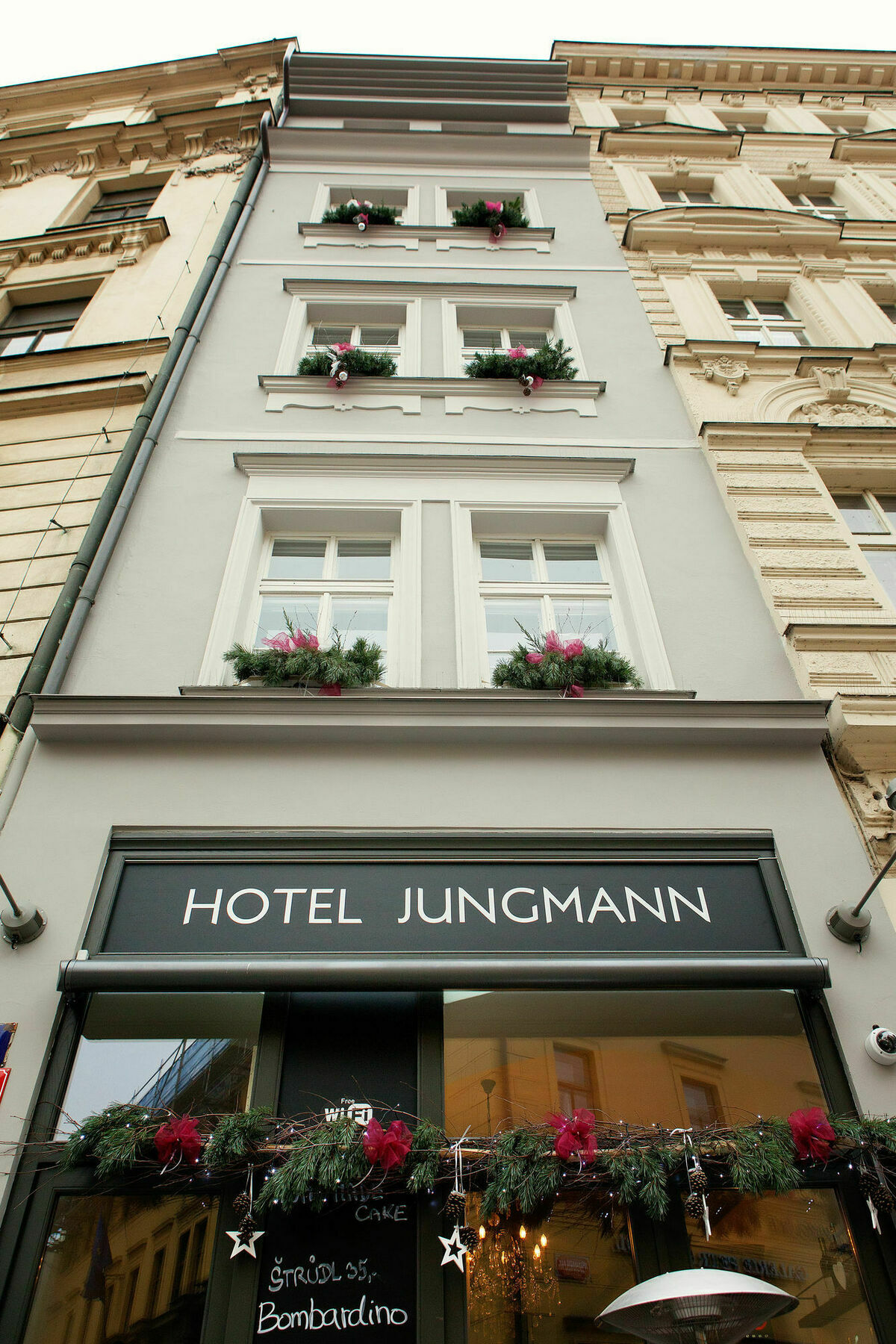 Jungmann Hotel Прага Екстериор снимка