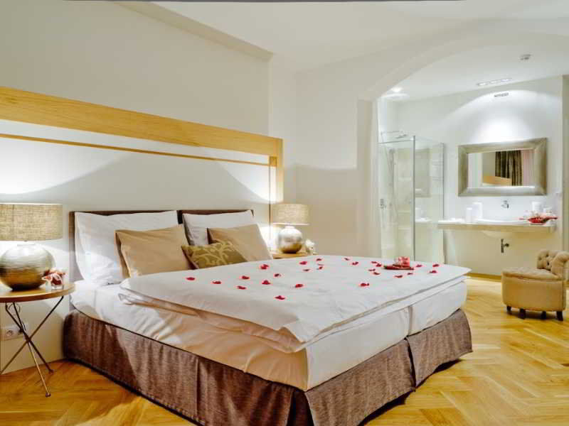 Jungmann Hotel Прага Екстериор снимка