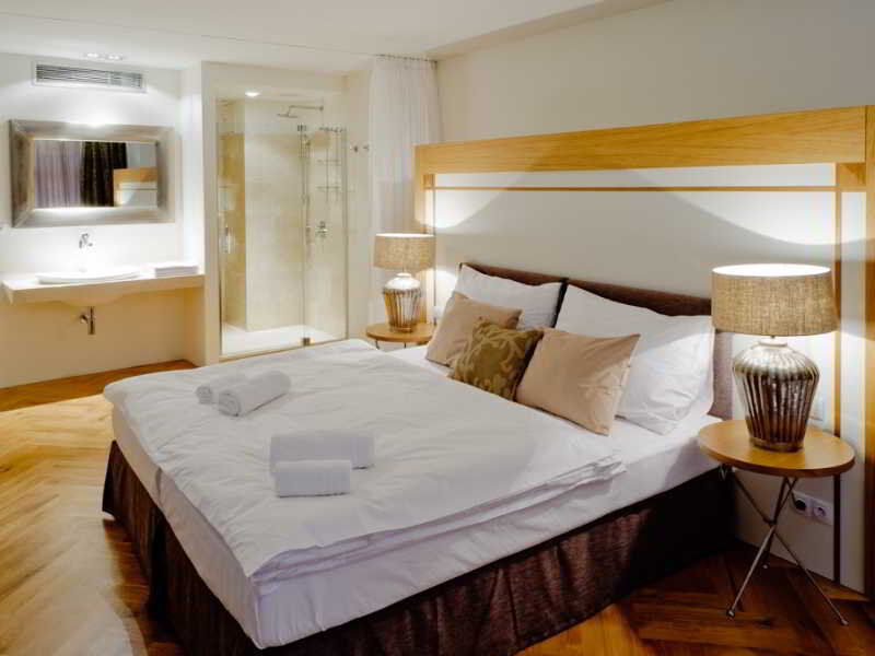 Jungmann Hotel Прага Екстериор снимка